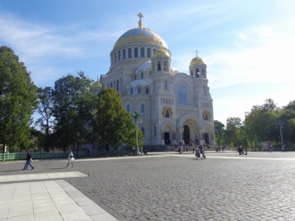 Hogyan lehet eljutni Kronstadt