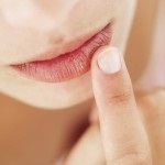 Как да се отървем от бръчките около устата на маска назолабиалните гънки