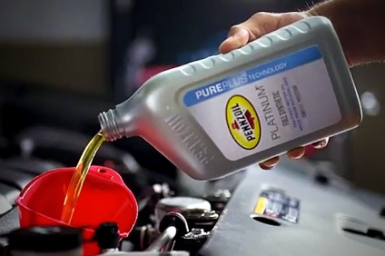 Cum se schimbă uleiul și filtrul de ulei în motorul mașinii