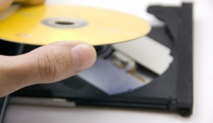 Как да се хвърлят на снимка от вашия компютър на диск