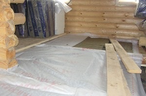 Cum se creează o barieră de vapori a scopului podelei, materialele de protecție într-o casă din lemn, tehnologia de lucru