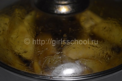 Cartofii sunt rustici în rețeta cuptorului cu o fotografie pas cu pas, cartofii în cuptor cu un crisp,