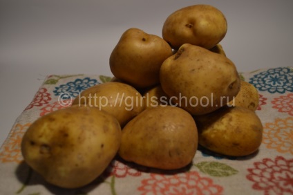 Cartofii sunt rustici în rețeta cuptorului cu o fotografie pas cu pas, cartofii în cuptor cu un crisp,