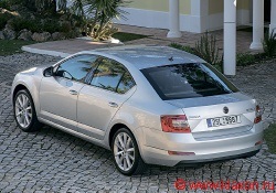 Koda Octavia „egy oktávval magasabb (Octavia) Koda octavia „egy oktávval magasabb