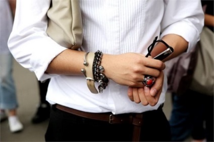 Férfi karkötő (124 fotó) divatmodell a nehéz napfény és a Pandora, Cartier és jelölését, az (pandora) Férfi karkötő (124 fotó) divatmodell a nehéz napfény és a Pandora, Cartier és jelölését, az