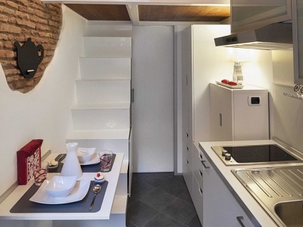 Design ireal de bucătărie într-un micro-apartament de 7 m2!