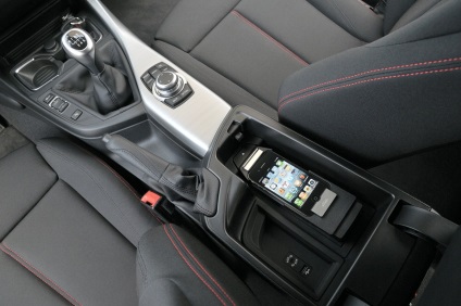 Noi iphone 5 și mașini ca iPhone cravată la masina