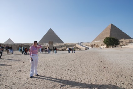 Revizuirea unui turist despre odihnă și călătorie în piramidele din Giza din Egipt