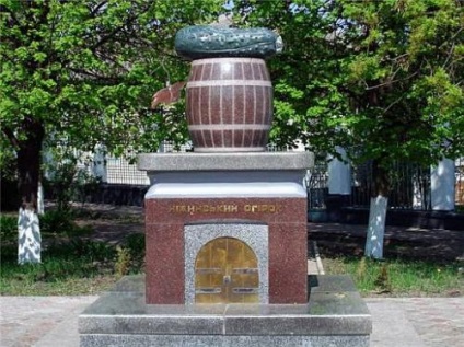 Monumentul unui castravete într-un vechi oskol