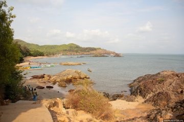 Plaja tsambika și mănăstirea tsamsika
