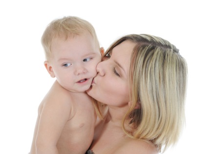 De ce medicii sfătuiesc să nu sărute copilul pe buze - starea de sănătate a copilului
