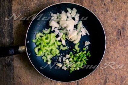 Cartofi piersici cu legume verzi