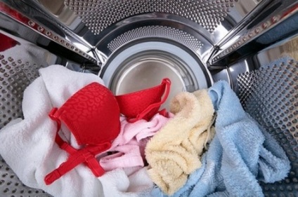 Profesioniștii au explicat cât de des este necesară spălarea sutienelor