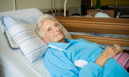 Bedsores în pat și la pacienții vârstnici la domiciliu, cauze, specii, μB-10