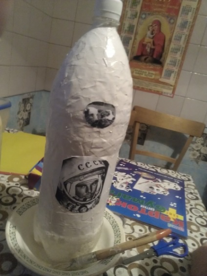 Rocket kezével napján űrhajózás