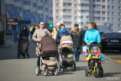 Nu lucrez ca mamă de familie a trei copii