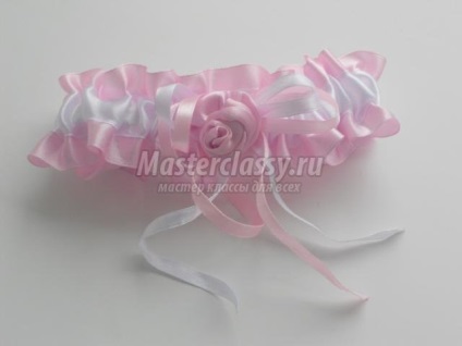 Pink harisnyakötő a menyasszony saját kezűleg