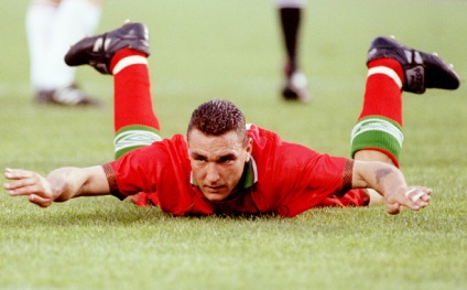 Cele mai lungi descalificări în fotbal de la Stoichkov la Suarez