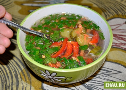 Soup-salad pe supa de pui - retete pentru