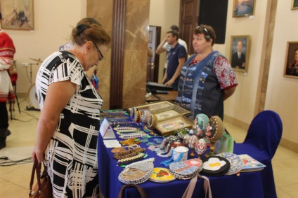 În societatea filarmonică regională expoziția-târg al autorilor Ryazan 