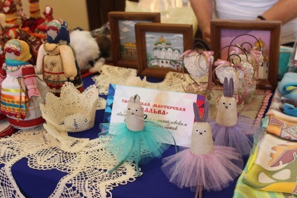 În societatea filarmonică regională expoziția-târg al autorilor Ryazan 