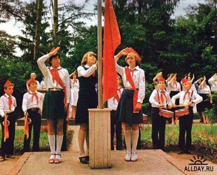 Cutie de pandora - viața în ussr bun sau rău