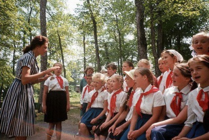 Cutie de pandora - viața în ussr bun sau rău