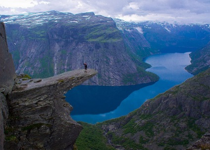 Troll limba (trolltung rock), Norvegia - portal turistic - lumea este frumoasa!