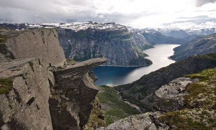 Troll limba (trolltung rock), Norvegia - portal turistic - lumea este frumoasa!