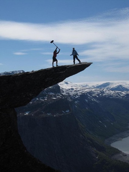 Troll limba (trolltung rock), Norvegia - portal turistic - lumea este frumoasa!