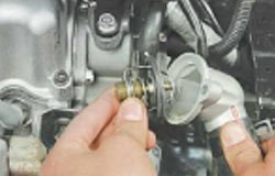 Înlocuirea termostatului auto daewoo matiz - repararea și reglarea autovehiculului, autoportal (temperatură) Înlocuirea termostatului auto daewoo matiz - repararea și reglarea autovehiculelor, portal auto