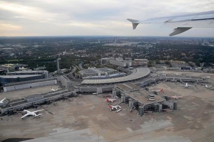 Aeroportul Düsseldorf - descrierea aeroportului, a terminalelor și a serviciilor