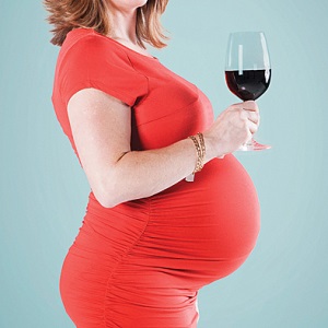 Az alkoholizmus a nők körében, a veszély a koncepció, az alkohol befolyása megjelenés