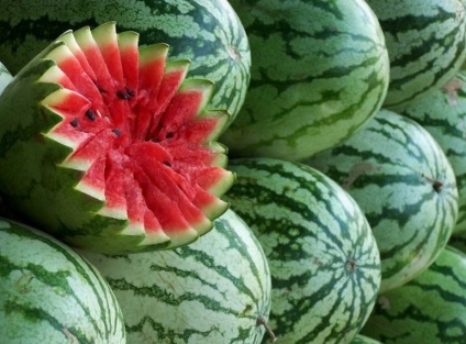 Watermelon-tykvina, beneficii pentru femeile însărcinate, care nu pot alege pepenele verzi cum să aleagă