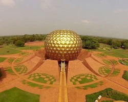 Auroville - a jövő városa partján az Indiai-óceán