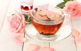 Tea rózsa és rózsaszirmok, chai-na-chai