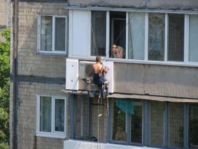 Ce și cum să tăiați balconul din interior cu propriile mâini