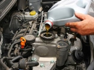 Ce este uleiul de motor utilizat pentru etapele de lubrifiere ale motorului