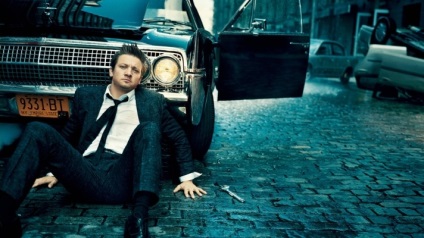 Jeremy renner (jeremy renner), în jurul stelelor