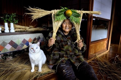 Fotografia săptămânii, bunica japoneză a lui Misa și pisica ei fukumar, blogul interpretului