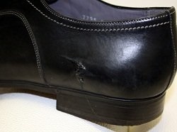 Cum să eliminați zgârieturile pe pantofi