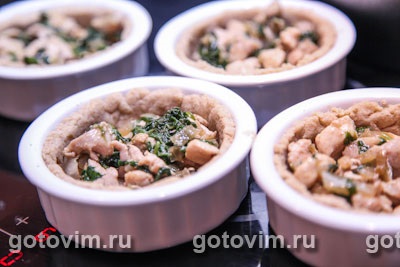 Kish csirkével és spenóttal () Quiche csirkével és spenóttal