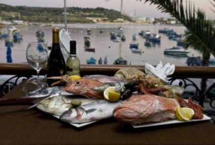 Maltezul Marsachlokk nu este un oraș, ci un mare restaurant de pește