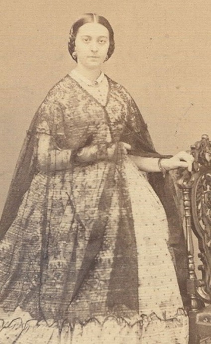 Mantilla în secolul XIX