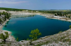 Lacul martian, stâncos