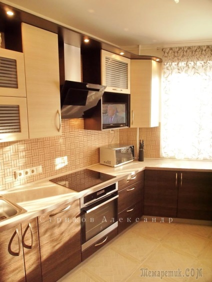 Mobilier pentru bucătărie cu fereastră de bay într-un apartament cu 2 camere din casa seriei p44t (52 mp.