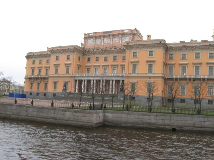 Misztikus Petersburg griffek és a repülő haza egy ideig portál - cikket meditáció (teljesítmény beállítás) Misztikus Petersburg griffek és a repülő haza egy ideig portál - cikket a meditáció,