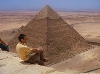 Este posibil să urcați piramidele din Giza în Egipt Egipt, Giza