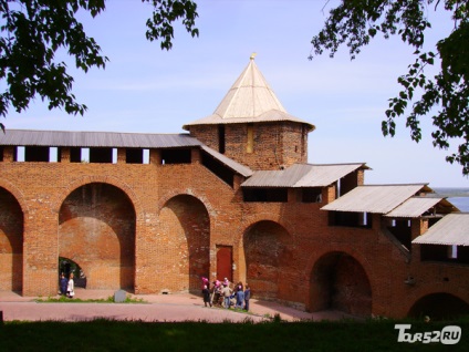 Nizhny Novgorod Istorie Kremlin, turnuri, clădiri