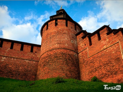 Nizhny Novgorod Istorie Kremlin, turnuri, clădiri